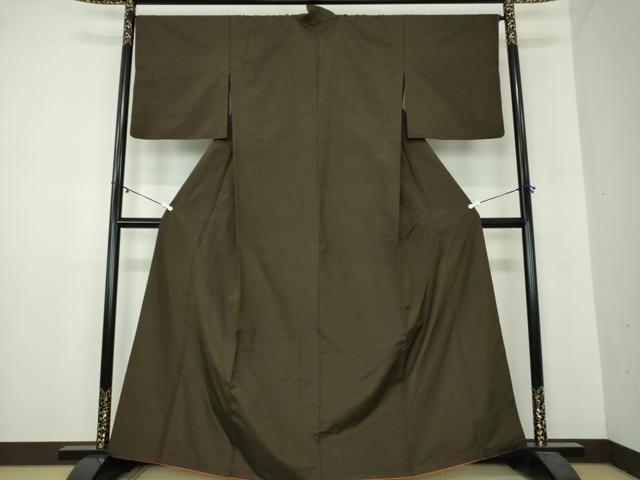 平和屋着物●上質な紬　背抜き仕立て　色無地　焦げ茶色　正絹　逸品　DAAY1995ps 平和屋着物○上質な紬 背抜き仕立て 色無地 焦げ茶色 正絹 逸品 DAAY1995ps