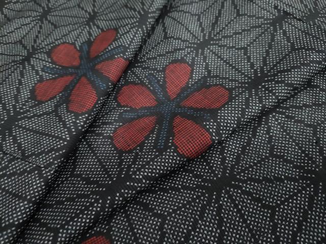 平和屋着物●本場大島紬　7マルキ　麻の葉舞花文　正絹　逸品　DAAY5456ud