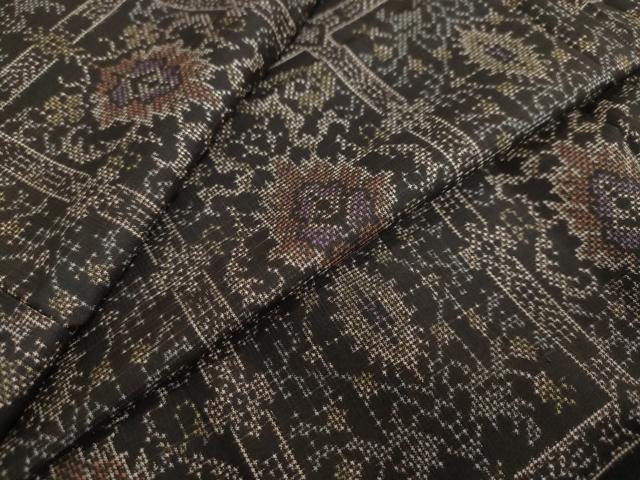 平和屋着物●本場大島紬　7マルキ　洋花格子文　正絹　逸品　DAAY5465ud