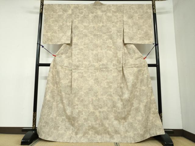 平和屋着物●本場結城紬　重要無形文化財　80亀甲　舞花文　正絹　逸品　DAAY5466ud 平和屋着物○本場結城紬 重要無形文化財 80亀甲 舞花文 正絹 逸品