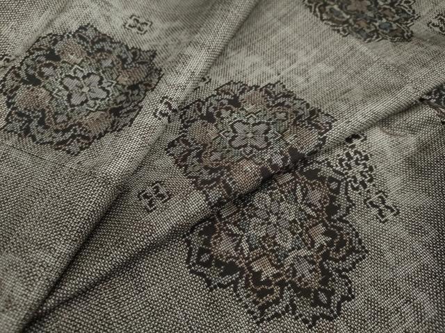 平和屋着物●本場大島紬　9マルキ　正倉院草花文　正絹　逸品　DAAY5609ud