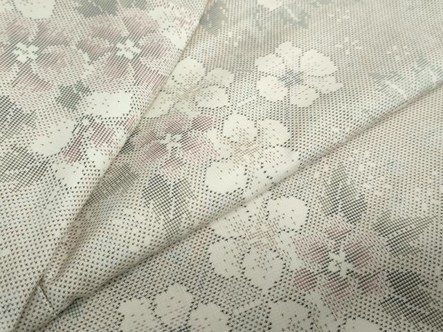 平和屋着物●本場大島紬　白大島　9マルキ　舞花文　正絹　逸品　DAAY5752ud