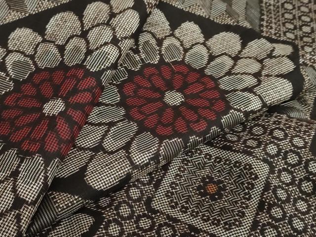 平和屋着物●本場大島紬　龍郷絣　花菱文　正絹　逸品　DAAY5917ud