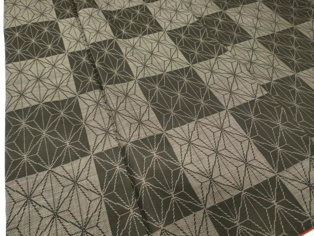 平和屋着物○本場大島紬 9マルキ 市松麻の葉文 正絹 逸品 DAAY9195az