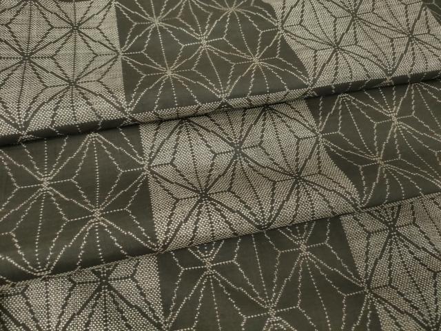 平和屋着物●本場大島紬　9マルキ　市松麻の葉文　正絹　逸品　DAAY9195az