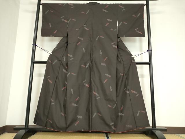 平和屋着物●本場大島紬　9マルキ　地空き　人物文　正絹　逸品　DAAY9513az 平和屋着物○本場大島紬 9マルキ 地空き 人物文 正絹 逸品 DAAY9513az