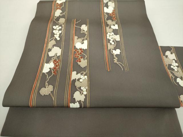 平和屋着物●塩瀬　九寸名古屋帯　葡萄蔦の葉文　金彩　正絹　逸品　DAAZ0311ps