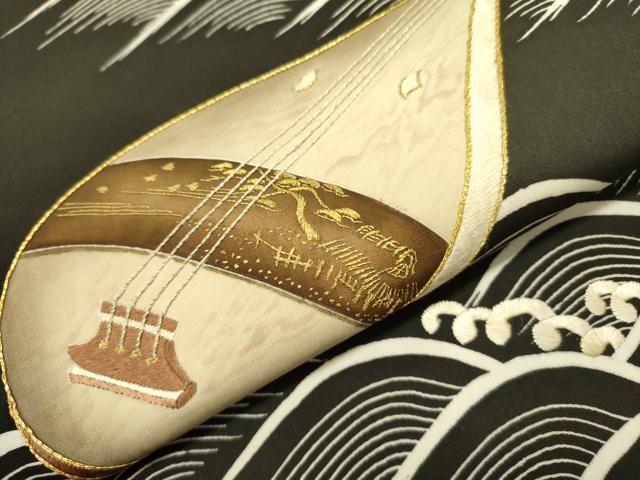 平和屋着物○塩瀬 太鼓柄袋帯 刺繍 楽器流水文 黒地 金彩 正絹 逸品