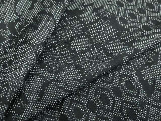 平和屋着物●本場大島紬　7マルキ　切嵌更紗花唐草文　正絹　逸品　DAAZ7206ud