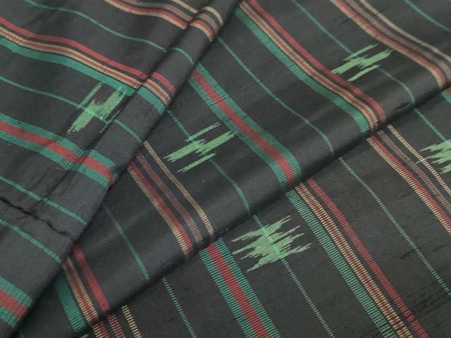 平和屋着物●上質な紬　絣間道　黒地　正絹　逸品　未使用　DAAZ7306ud