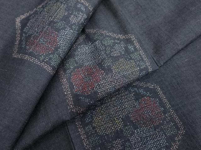 平和屋着物●本場結城紬　重要無形文化財　100亀甲　飛び亀甲柄　草花亀甲文　正絹　逸品　未使用　DAAZ7822ud