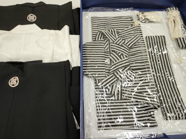 平和屋着物[]七五三　男の子　黒紋付・羽織・長襦袢(単衣)・行灯袴・小物セット　箱付き　DABA3554ma_1