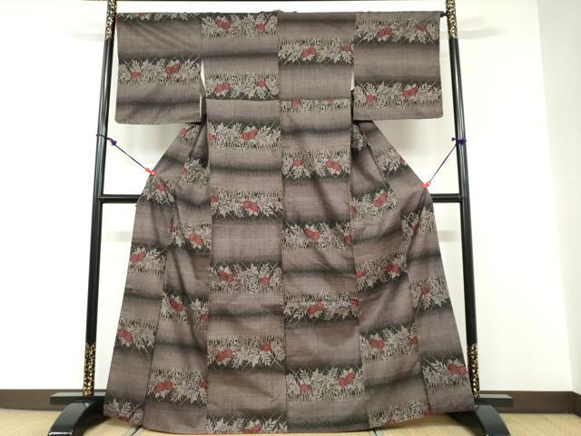 平和屋着物●本場大島紬　9マルキ　横段草花文　正絹　逸品　DABB0545ud_1