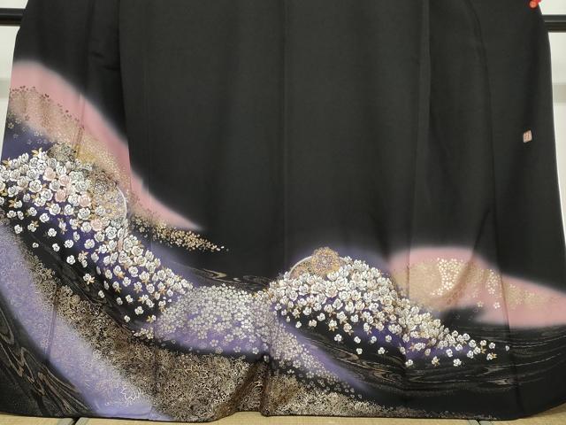 平和屋着物●ブライダルファッションデザイナー・桂由美　黒留袖　刺繍　地紙流水草花文　暈し染め　金銀彩　正絹　逸品　DABB0754ud 平和屋着物○ブライダルファッションデザイナー・桂由美 黒留袖 刺繍