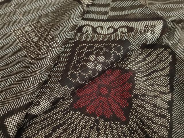 平和屋着物●本場大島紬　龍郷絣　花菱文　ますいわ屋扱い　正絹　逸品　DABB0766ud