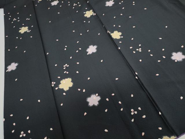 平和屋着物●上質な小紋　舞桜文　蛍暈し　黒地　正絹　逸品　DABB0853ud 平和屋着物○上質な小紋 舞桜文 蛍暈し 黒地 正絹 逸品 DABB0853udの