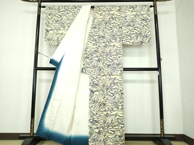 平和屋着物●本場染大島紬　型染　藍　芒飛鳥文　正絹　逸品　DABB4558ps 平和屋着物○本場染大島紬 型染 藍 芒飛鳥文 正絹 逸品 DABB4558psの