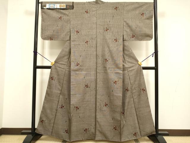 平和屋着物●本場大島紬　古代染色純泥染　9マルキ　枝花文　牧絹織物謹製　証紙付き　正絹　逸品　未使用　DABB9647du_1