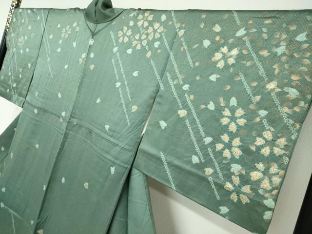 平和屋着物●訪問着　駒刺繍　絞り　舞桜文　金彩　正絹　逸品　DABC2789ud_2
