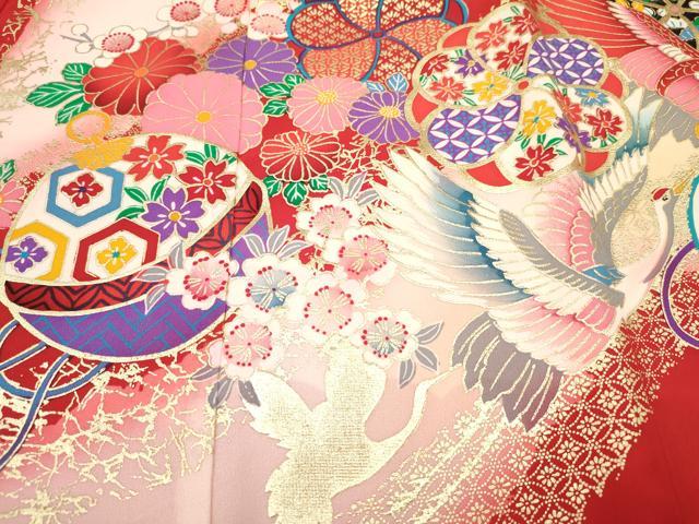 平和屋着物[]お宮参り　女の子　祝着　産着　初着　のしめ　飛鶴鞠花蝶文　暈し染め　金彩　箱付き　逸品　未使用　DABC5105ma_4