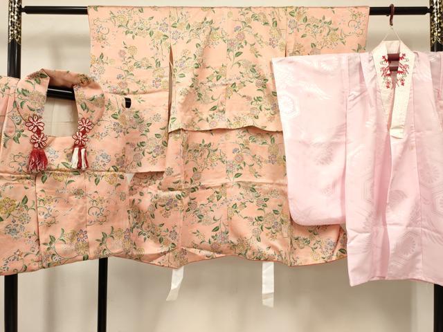 平和屋着物[]七五三　女の子　３歳　祝着　三つ身　長襦袢(無双仕立て・半衿刺繍)・被布セット　洋花文　逸品　DABC5158ma