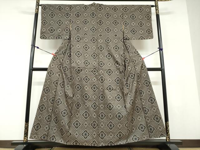 平和屋着物●本場大島紬　龍郷絣　幾何学文様　正絹　逸品　未使用　DABD9434ud_1
