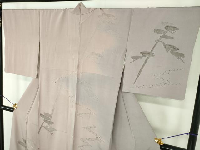 平和屋着物●本加賀友禅作家　鶴見保次監修　訪問着　寿光織　松文　暈し染め　銀糸　さが美扱い　正絹　逸品　DABE5135ps_2