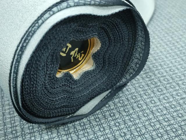 平和屋本店●人間国宝・中島秀吉・重要無形文化財 江戸小紋 反物 着尺 草木染 二道四ツ花浮し 証紙付 上代38万 逸品 未使用 DZAA11325kh5