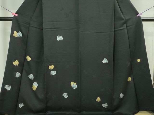 ペンギン様　渡辺雪三郎の新品更紗地紋色無地フルセット① 銀座【D-3697】渡辺雪三郎 小紋 黒色 菊や松葉文（落款入）:身丈156/裄