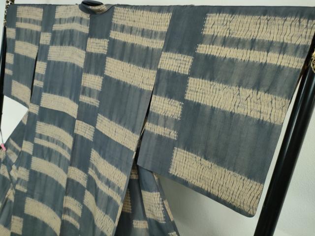 平和屋本店□極上 紬 単衣 杢目絞り 変わり横段文 逸品