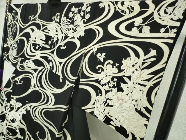 平和屋本店□極上 訪問着 手刺繍 流水吉祥花松文 黒地 金糸 逸品