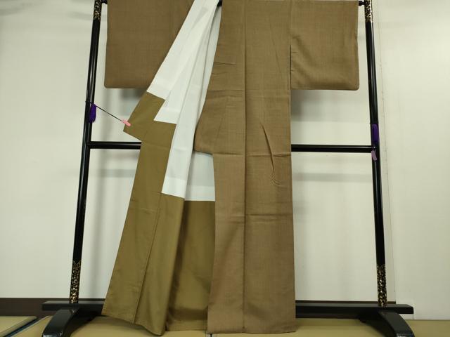 平和屋本店■極上　本場結城紬　重要無形文化財　奥順謹製　色無地　路考茶色地　証紙付き　逸品　DZAA4481kh5_2