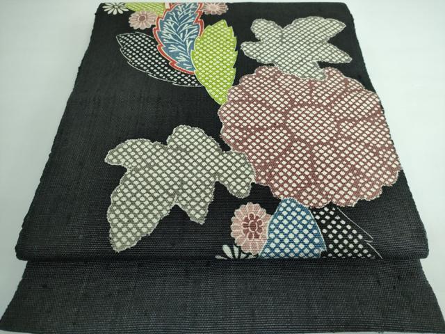 平和屋本店■極上　和染紅型　栗山紅型　栗山吉三郎　八寸名古屋帯　紬地　草花文　黒地　逸品　DZAA5281kh5