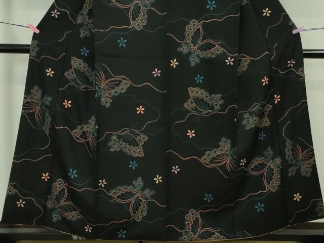 極美品 黒 花 日本製 洗える夏着物 小紋 洗える着物 刺繍小紋 黒 光触媒消臭 うさぎと月