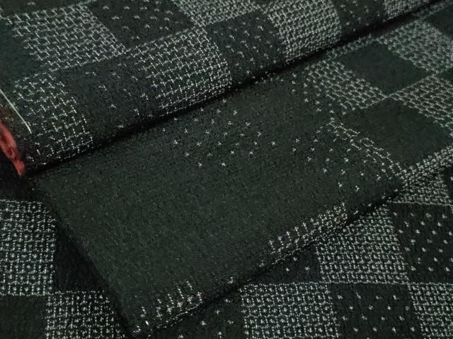 平和屋着物■極上　本塩沢　110亀甲　変わり市松　黒地　反端付き　逸品　未使用　DZAA7330kh5