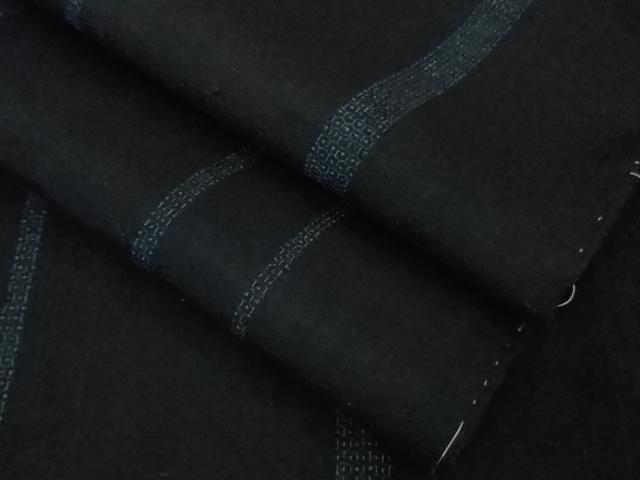 平和屋着物■極上　本場結城紬　重要無形文化財　80亀甲　間道　濃藍色地　逸品　未使用　DZAA7535kh5