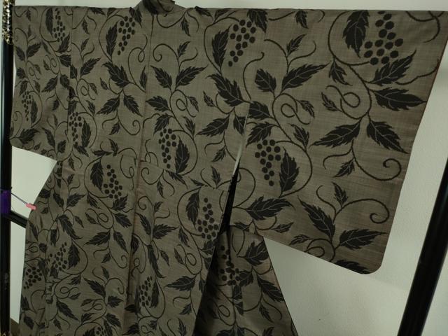 平和屋着物□極上 本場大島紬 9マルキ 葡萄蔦の葉 逸品 DZAA7636kh5