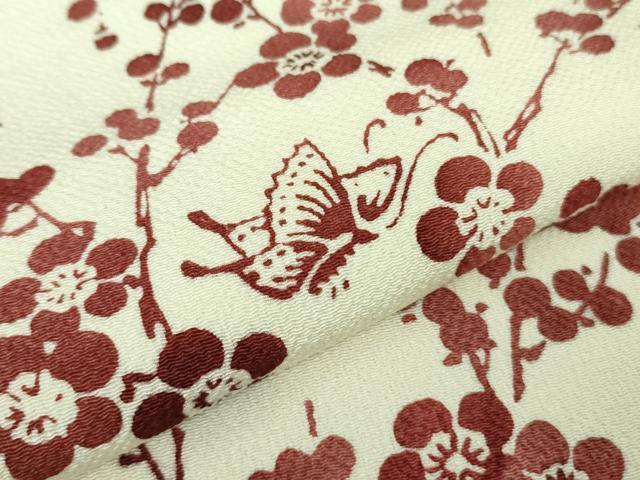 平和屋着物■極上　小紋　型染　舞蝶梅文　象牙色地　鬼しぼ縮緬　逸品　未使用　DZAA8089kh5 平和屋着物○極上 小紋 型染 舞蝶梅文 象牙色地 鬼しぼ縮緬 逸品 未