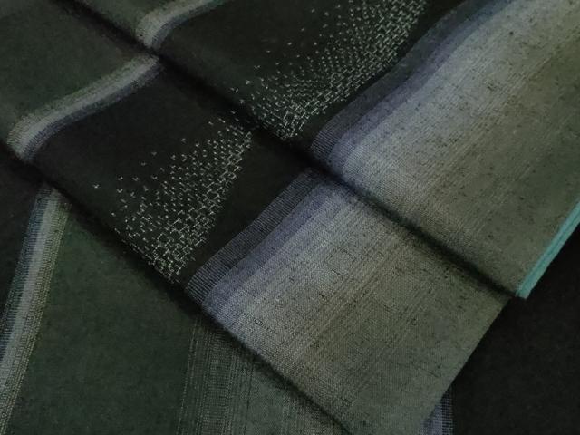 平和屋着物□極上 結城紬 はたおり娘 100亀甲 間道 黒地 やまと