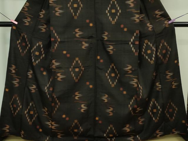 平和屋本店□極上 国指定重要無形文化財 本場久米島紬 手織