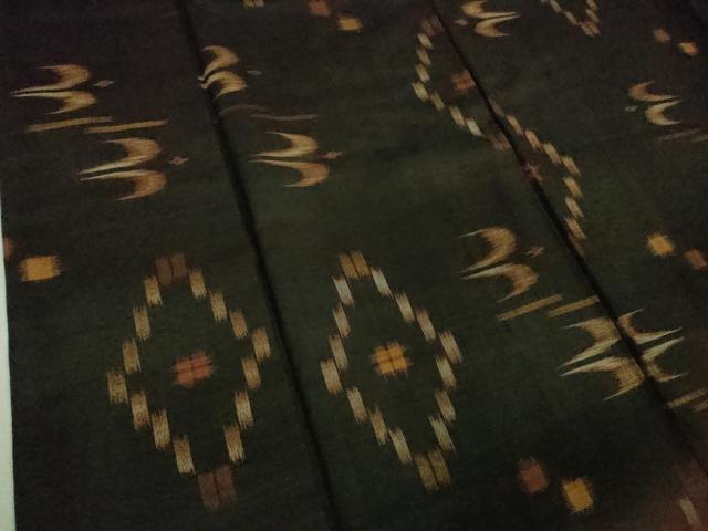 平和屋本店□極上 国指定重要無形文化財 本場久米島紬 手織