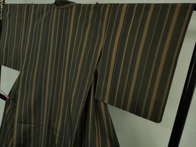 平和屋着物□極上 繭蚕 黄八丈 紬 単衣 縞 根広織物