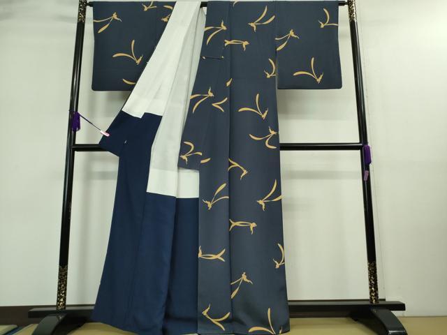 平和屋着物□極上 人形作家・ホリヒロシ 小紋 兎 うさぎ 紺青色地 鬼しぼ