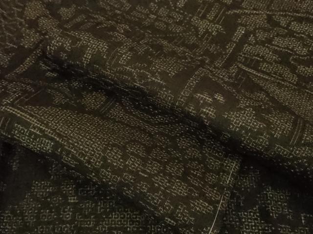 平和屋着物■極上　本場結城紬　重要無形文化財　80亀甲　風景花文　黒紅色地　逸品　未使用　DZAA9429kh5