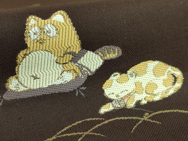 平和屋着物■極上　九寸名古屋帯　唐織　ミミズク　狸　兎　猫　金糸　鉄黒色地　逸品　DZAB0050kh5