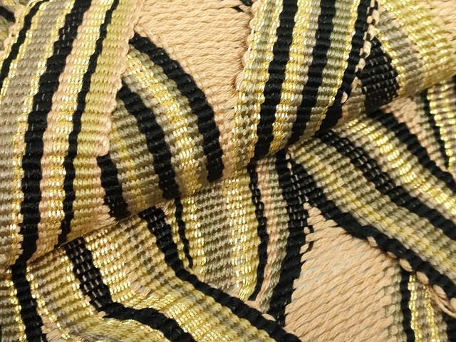 平和屋着物□極上 ひなや工房 くむ・あむ・おる 伊豆蔵明彦 組織 太鼓