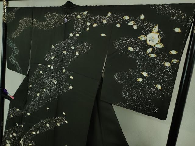 平和屋本店□極上 北大路魯山人 銀座もとじ 訪問着 椿 たたき染め 黒地