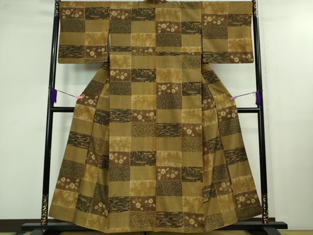 平和屋着物■極上　伝統工芸士　七代目　吉澤与市　紬　絞り　市松草花文　逸品　DZAB0819kh5