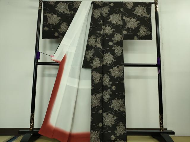 平和屋本店■極上　本場大島紬　割り込み絣　舞蝶花文　黒地　逸品　未使用　DZAB0823kh5 平和屋本店□極上 本場大島紬 割り込み絣 舞蝶花文 黒地 逸品 未