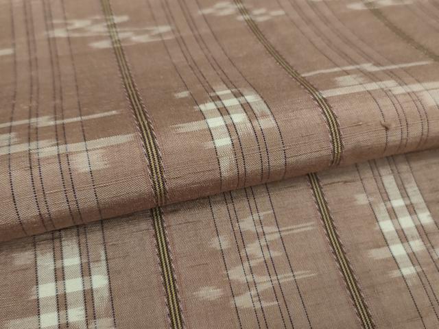 平和屋着物□極上 本場琉球絣 手おり お城誠光作 薄柿色